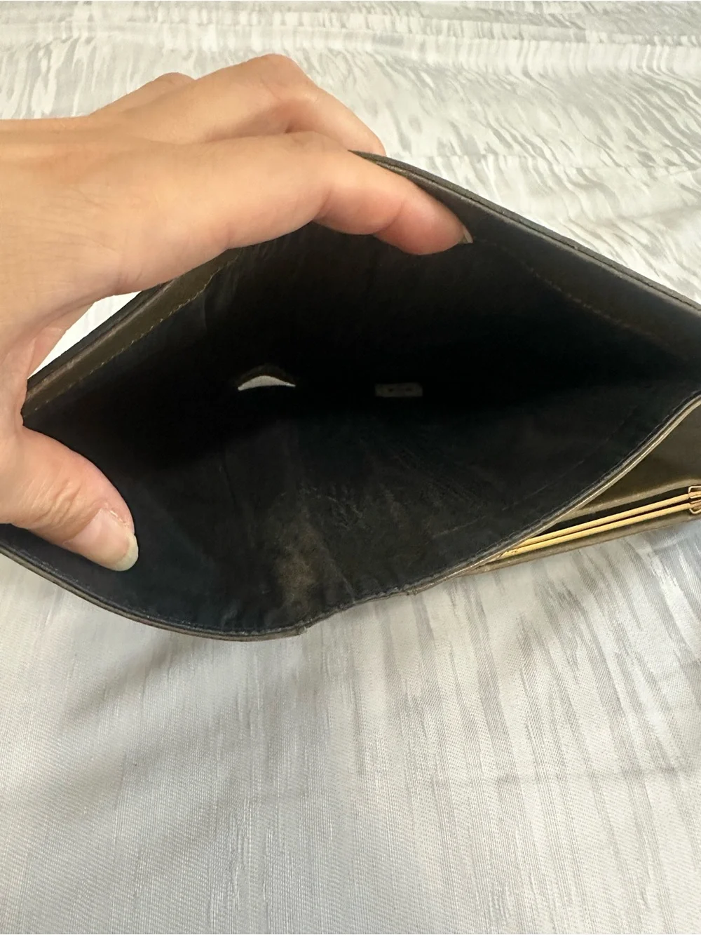 Chanel Vintage Olive Green Leather Wallet with Gold CC Logo